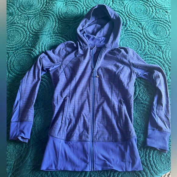 Lululemon jacket. - Picture 4 of 17